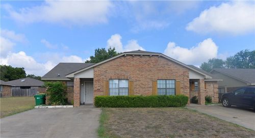 1719 Dynasty Dr, Glenn Heights, TX, 75154-8633 | Card Image