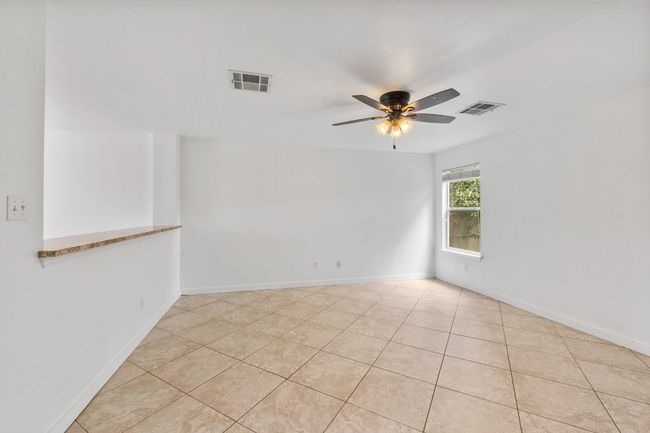18109 Canopy Ln, House other with 4 bedrooms, 3 bathrooms and 4 parking in Manor TX | Image 10