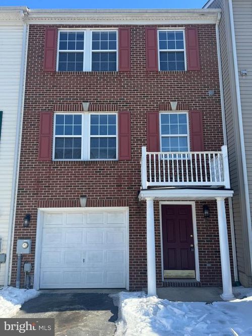 62 Eldon Dr, CHARLES TOWN, WV, 25414-5508 | Card Image