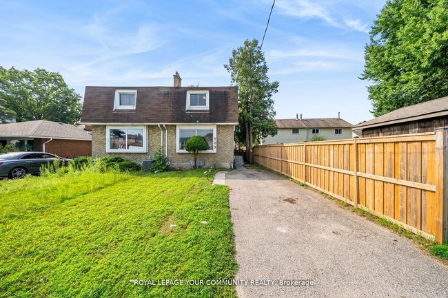 203 Taunton Rd W, House attached with 3 bedrooms, 2 bathrooms and 2 parking in Oshawa ON | Image 34