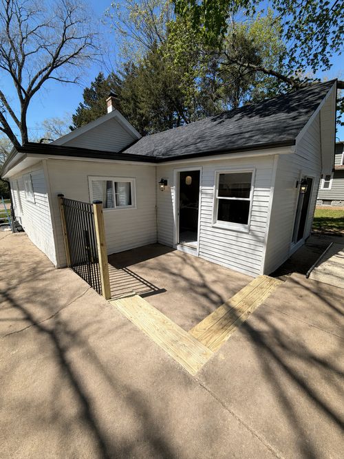 1008 S Lincoln Avenue, Aurora, IL, 60505 | Card Image