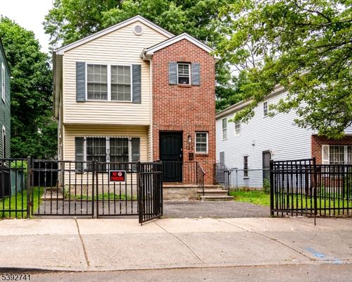125 S 8th St, Newark, NJ, 07107-1401 | Card Image