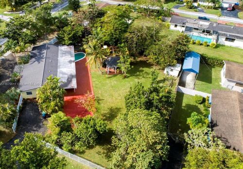 13550 Sw 99th Pl, Miami, FL, 33176-6169 | Card Image