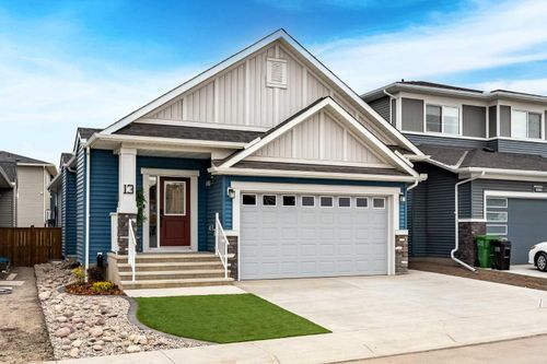 13 Bayview Mews Sw, Airdrie, AB, T4B5N8 | Card Image