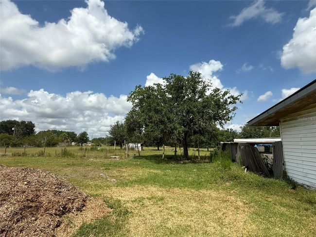 35215 Broken Bit Ln, House other with 3 bedrooms, 2 bathrooms and null parking in ZEPHYRHILLS FL | Image 16