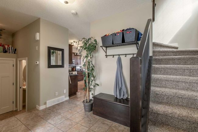 431 Mary Cameron Crescent N, Home with 4 bedrooms, 3 bathrooms and 4 parking in Lethbridge AB | Image 7
