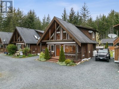 3818 Trailhead Dr, House other with 3 bedrooms, 2 bathrooms and 1 parking in Jordan River BC | Image 3