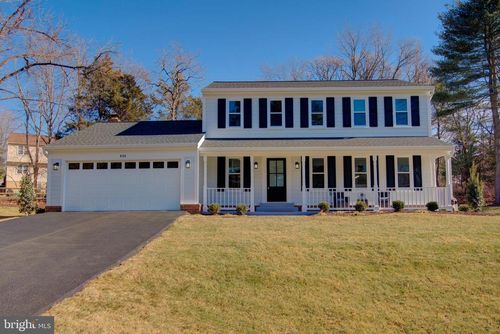 929 Holly Creek Dr, GREAT FALLS, VA, 22066-1214 | Card Image