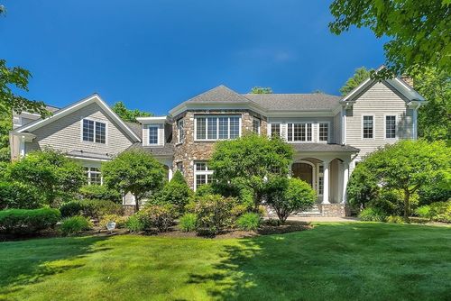 1 Stonefield Ln, Wellesley, MA, 02482-7335 | Card Image