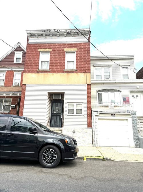 32 102nd St, East Elmhurst, NY, 11369-2511 | Card Image