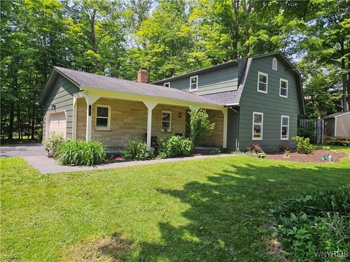 7066 East Ln, Eden, NY, 14057-9759 | Card Image