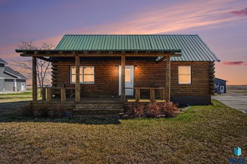 21251 Vantage Point Rd, Lake Preston, SD, 57249-6520 | Card Image