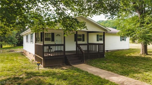 3917 Walker Rd, Walker, WV, 26180-9758 | Card Image