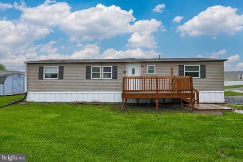 300 Chesapeake Est, THOMASVILLE, PA, 17364-9670 | Card Image