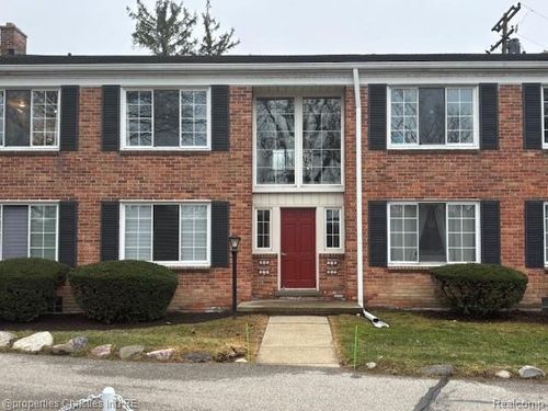 5-32718 Grand River Ave, Farmington, MI, 48336-3140 | Card Image