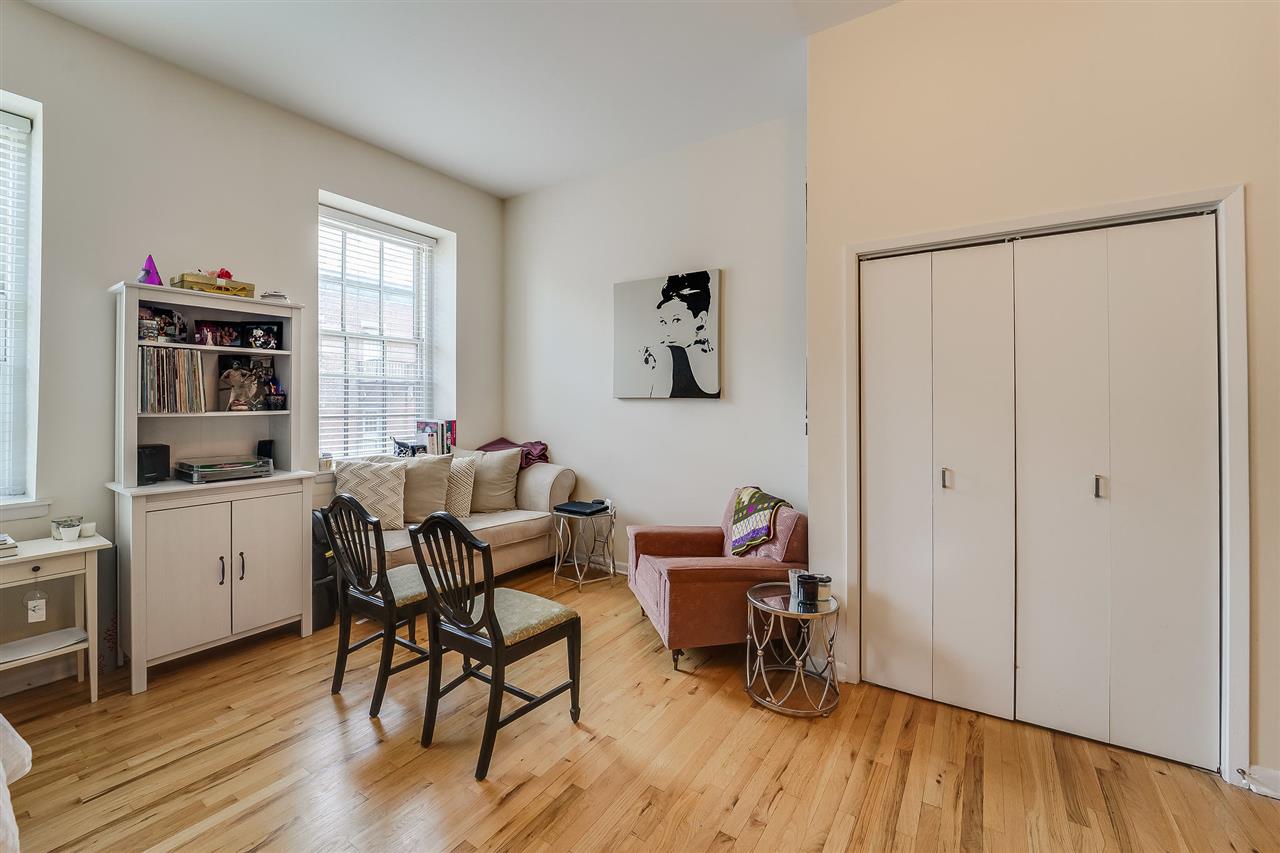 Residential Lease in JC, Downtown 4