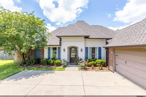 7335 Oakview Dr, Zachary, LA, 70791-2869 | Card Image