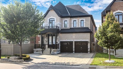 18 Rotondo Crescent, Vaughan, ON, L4H4L9 | Card Image