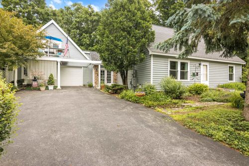 7271 S Dunns Farm Rd, Maple City, MI, 49664-8719 | Card Image