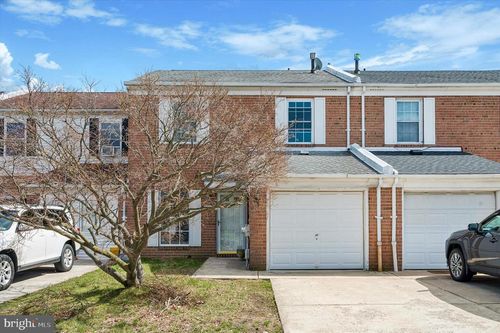 8410 Lyons Pl, PHILADELPHIA, PA, 19153-1903 | Card Image