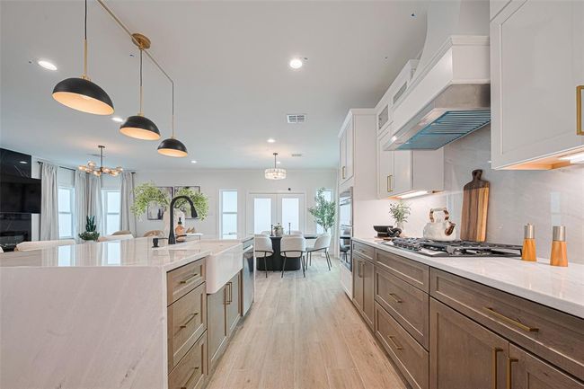 Photos shown are of a staged model home and are for illustrative purposes only. Actual features, finishes, and layout may vary depending on the selected upgrade packages. The builder reserves the right to make changes, substitutions, or modifications without prior notice. | Image 15