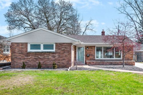 42 Harbord Dr, Bloomington, IL, 61701-5572 | Card Image