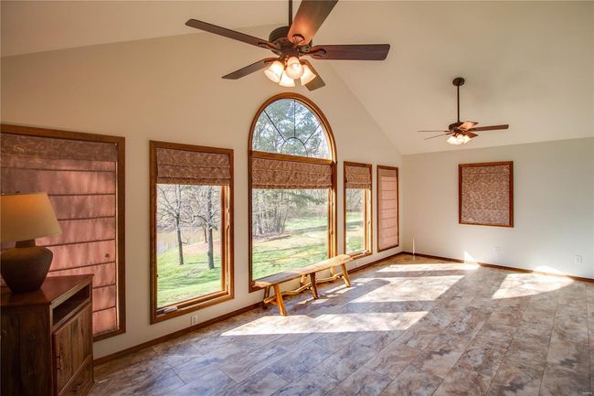 8556 Kee Mac Ln, House other with 2 bedrooms, 2 bathrooms and 3 parking in Alton IL | Image 23