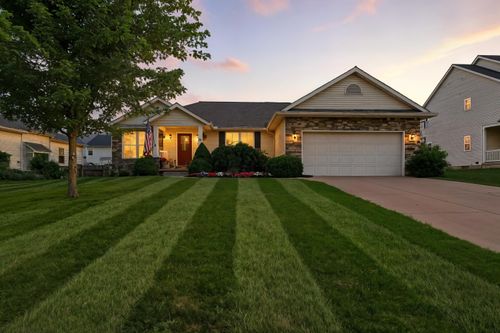 18 Wildflower Dr, Centerburg, OH, 43011-8014 | Card Image