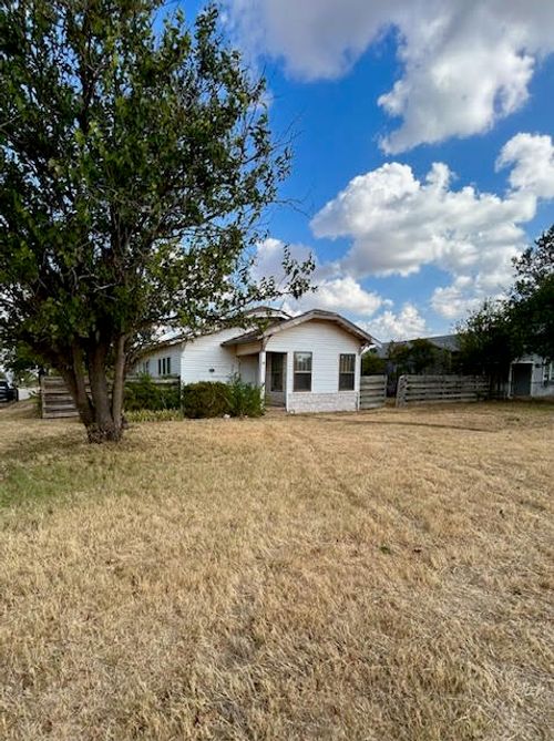 1301 Avenue I, Anson, TX, 79501-4419 | Card Image