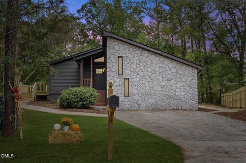 11 Winchester Ct, Durham, NC, 27707-4549 | Card Image