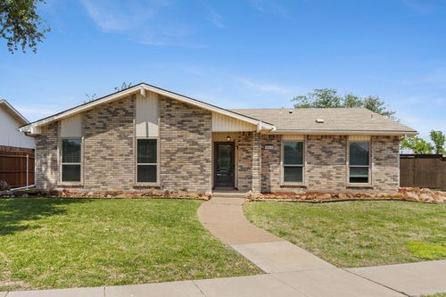 2113 Victoria Rd, Carrollton, TX, 75007-3203 | Card Image
