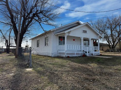 413 E Evans Ave, Seminole, OK, 74868-3923 | Card Image