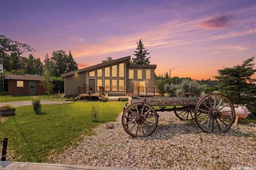 402 Lake Avenue, Manitou Beach, SK, S0K4T1 | Card Image