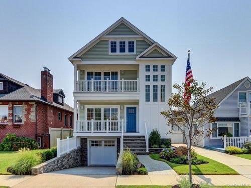 538 Walnut St, Long Beach, NY, 11561-3020 | Card Image