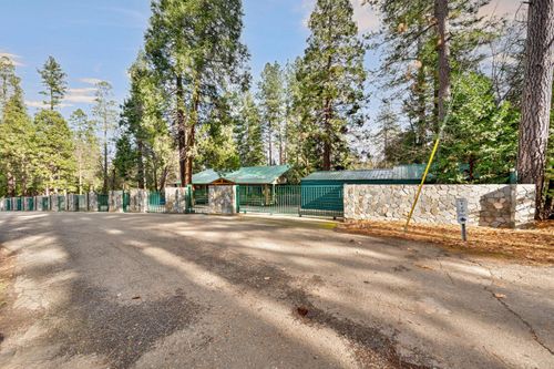 2911 Larkspur Ln, Camino, CA, 95709-9662 | Card Image