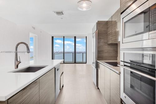 apt-3907-460 Ne 28th St, Miami, FL, 33137-5089 | Card Image