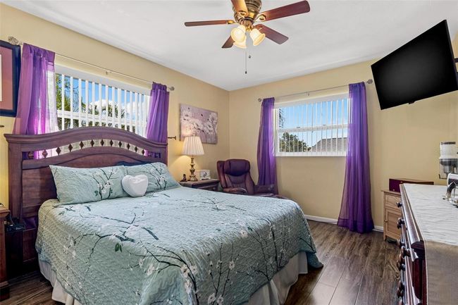 10448 Hetrick Cir W, House other with 3 bedrooms, 2 bathrooms and null parking in Largo FL | Image 18