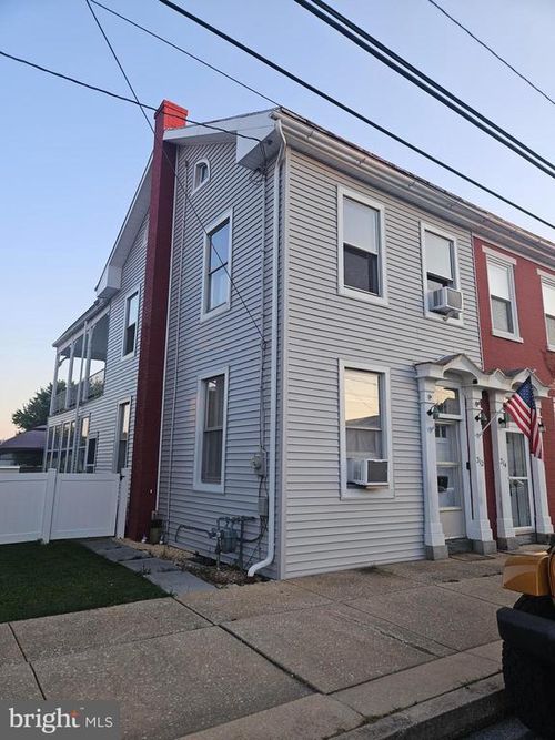 312 W Main Ave, MYERSTOWN, PA, 17067-1023 | Card Image