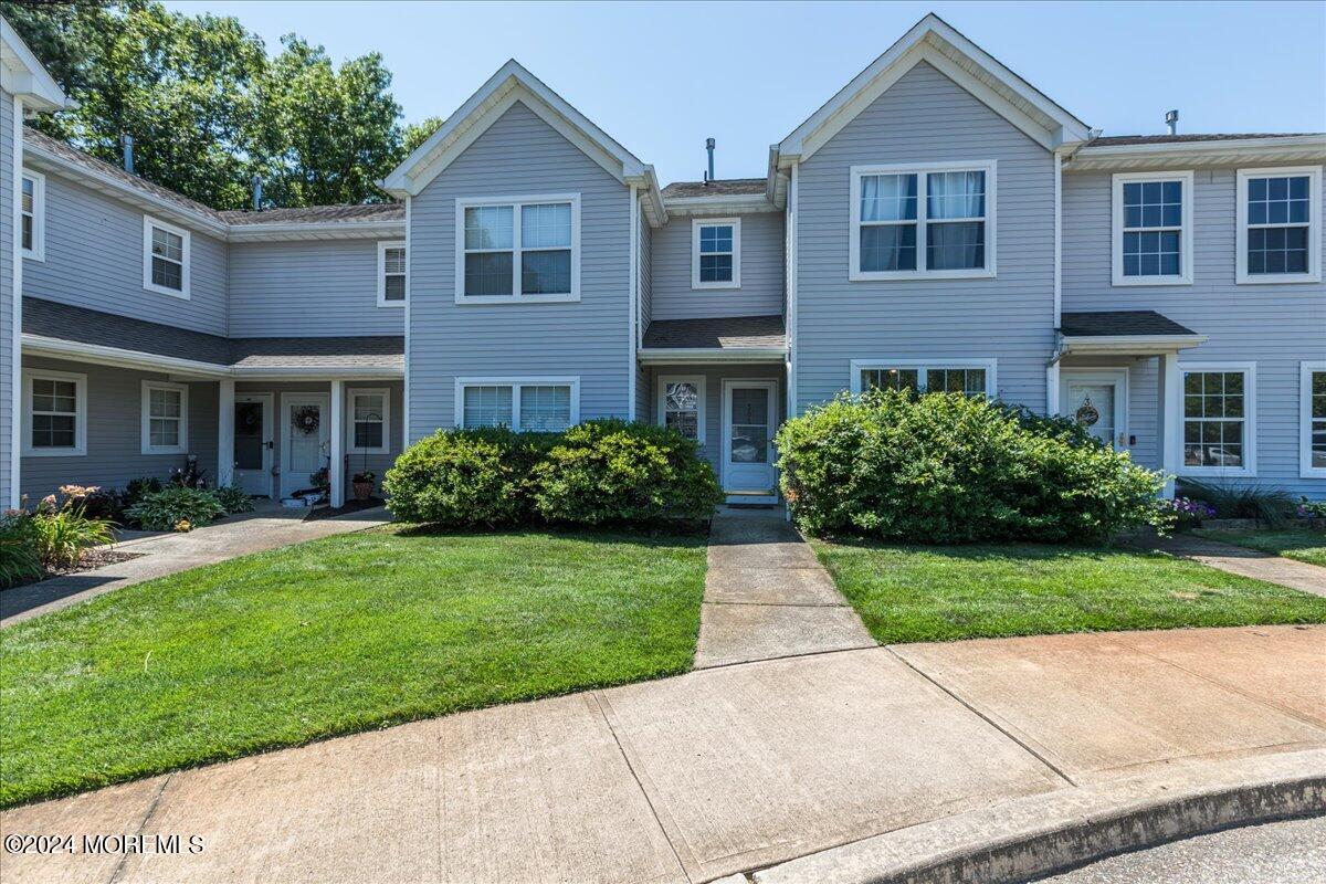 Prosperity Ct, Toms River, NJ 08755