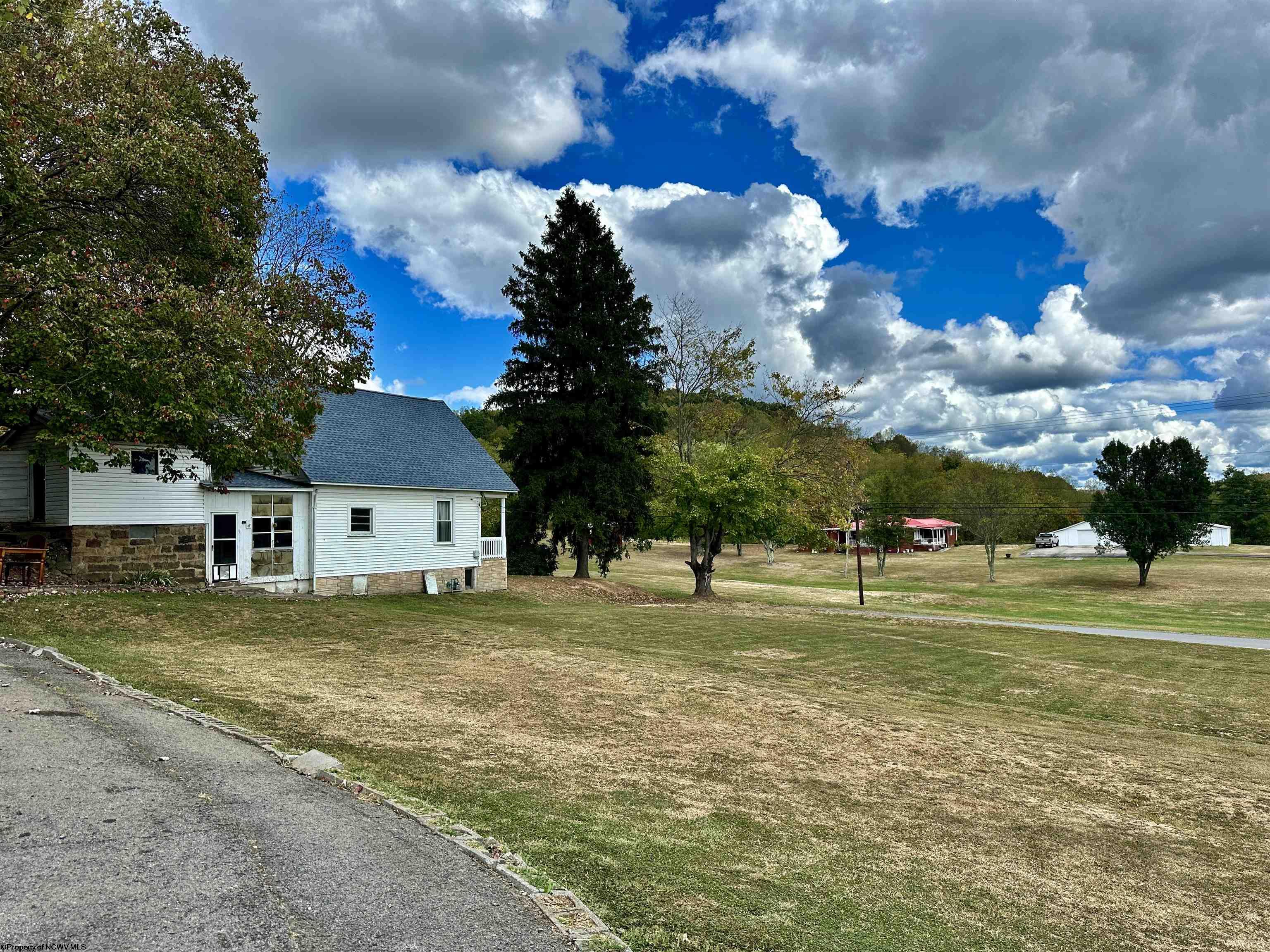 Valley Falls Rd, Grafton, WV 26354