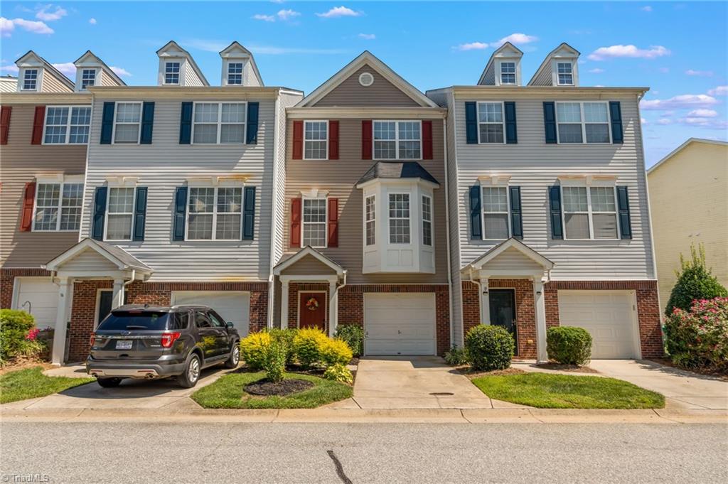 Tarrant Trace Cir, High Point, NC 27265