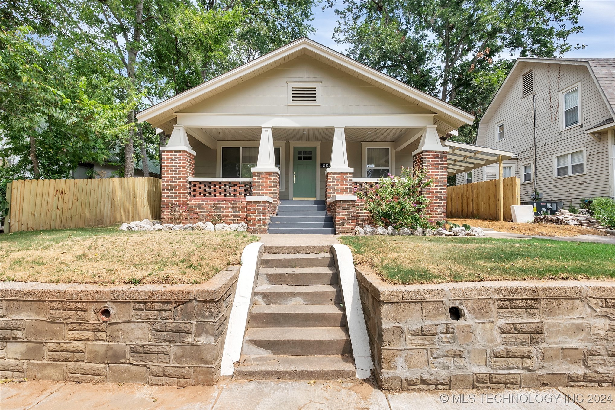 Quaker Ave, Tulsa, OK 74120