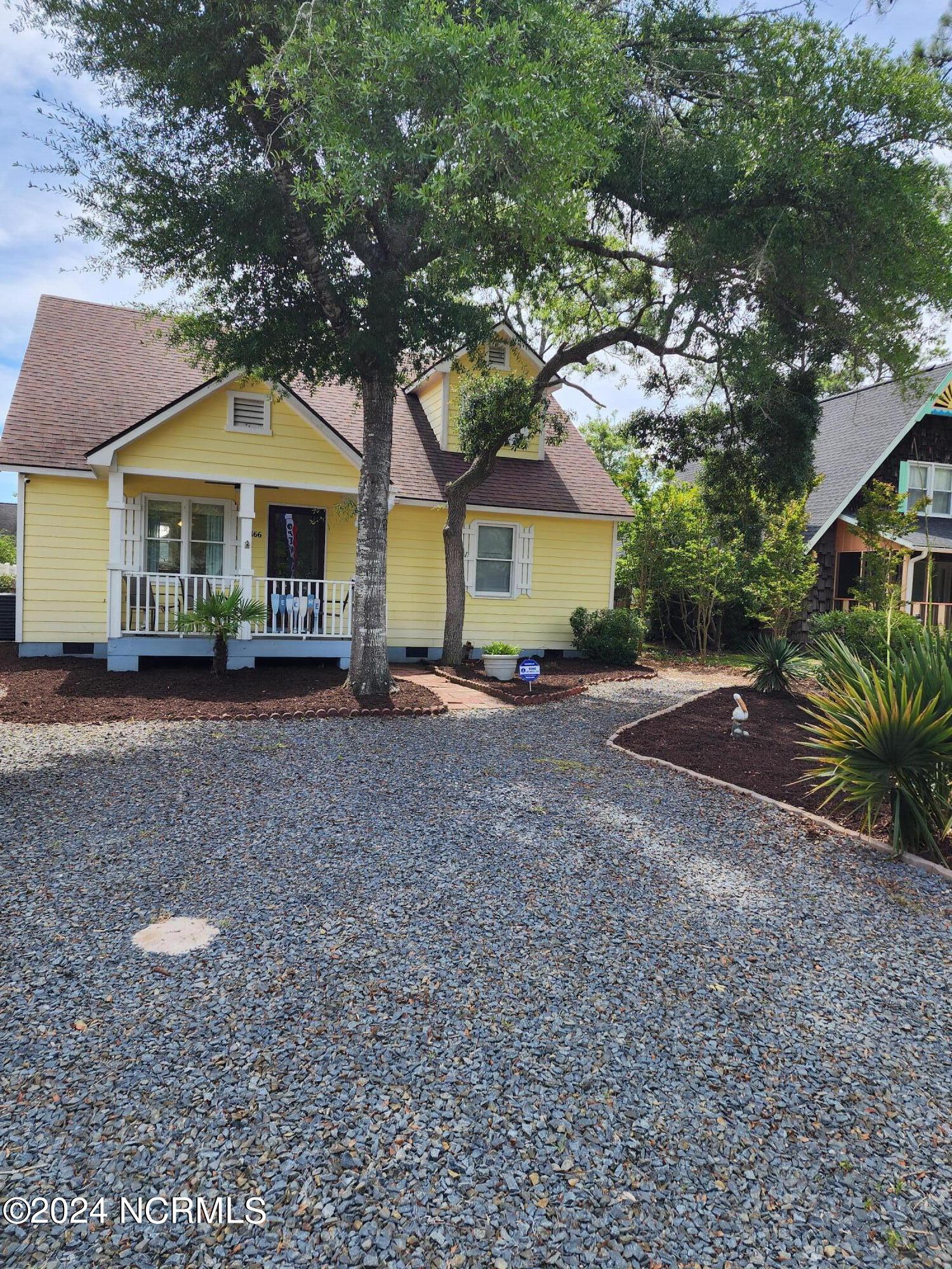 7th St, Oak Island, NC 28465