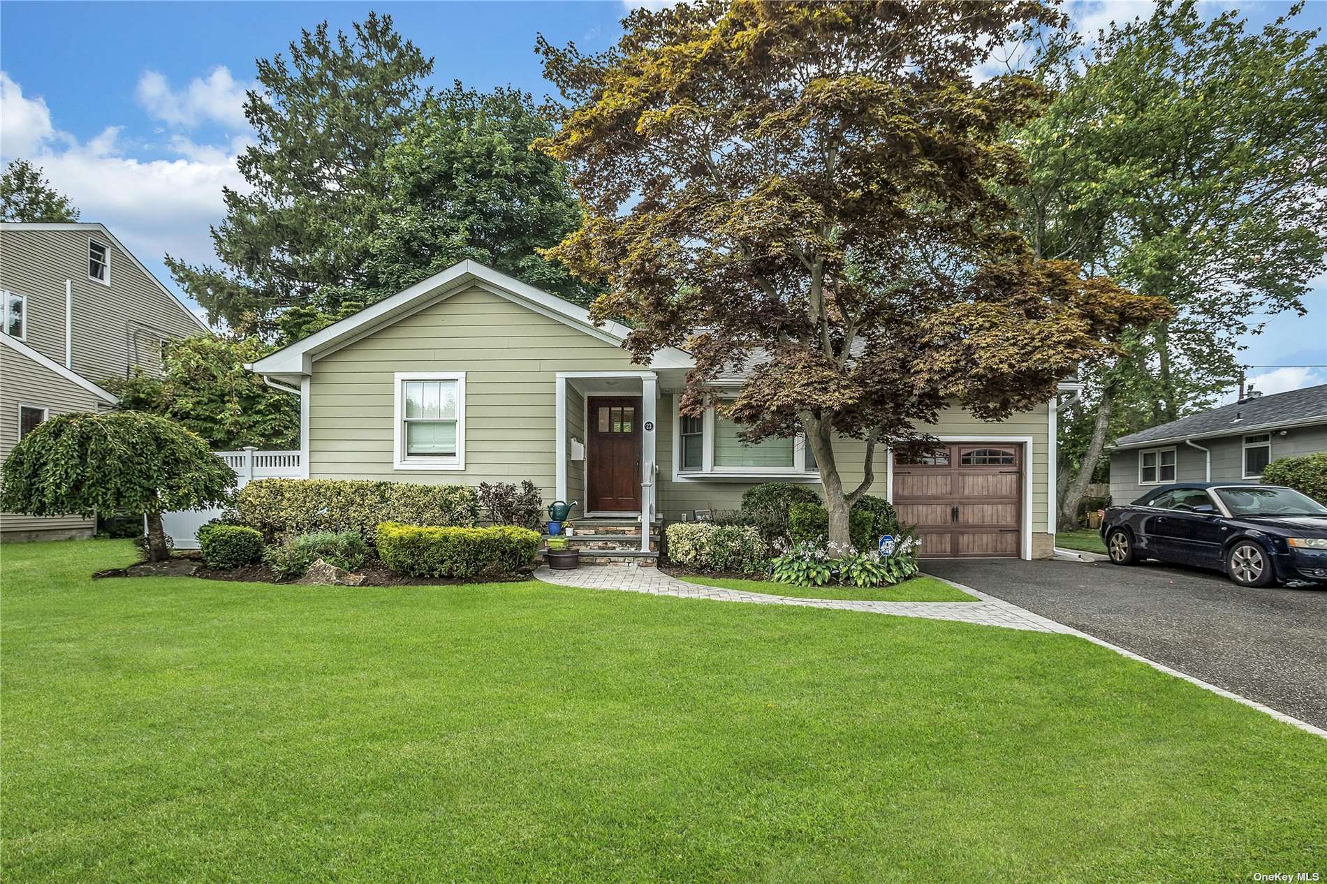 Greenvale Ln, Syosset, NY 11791