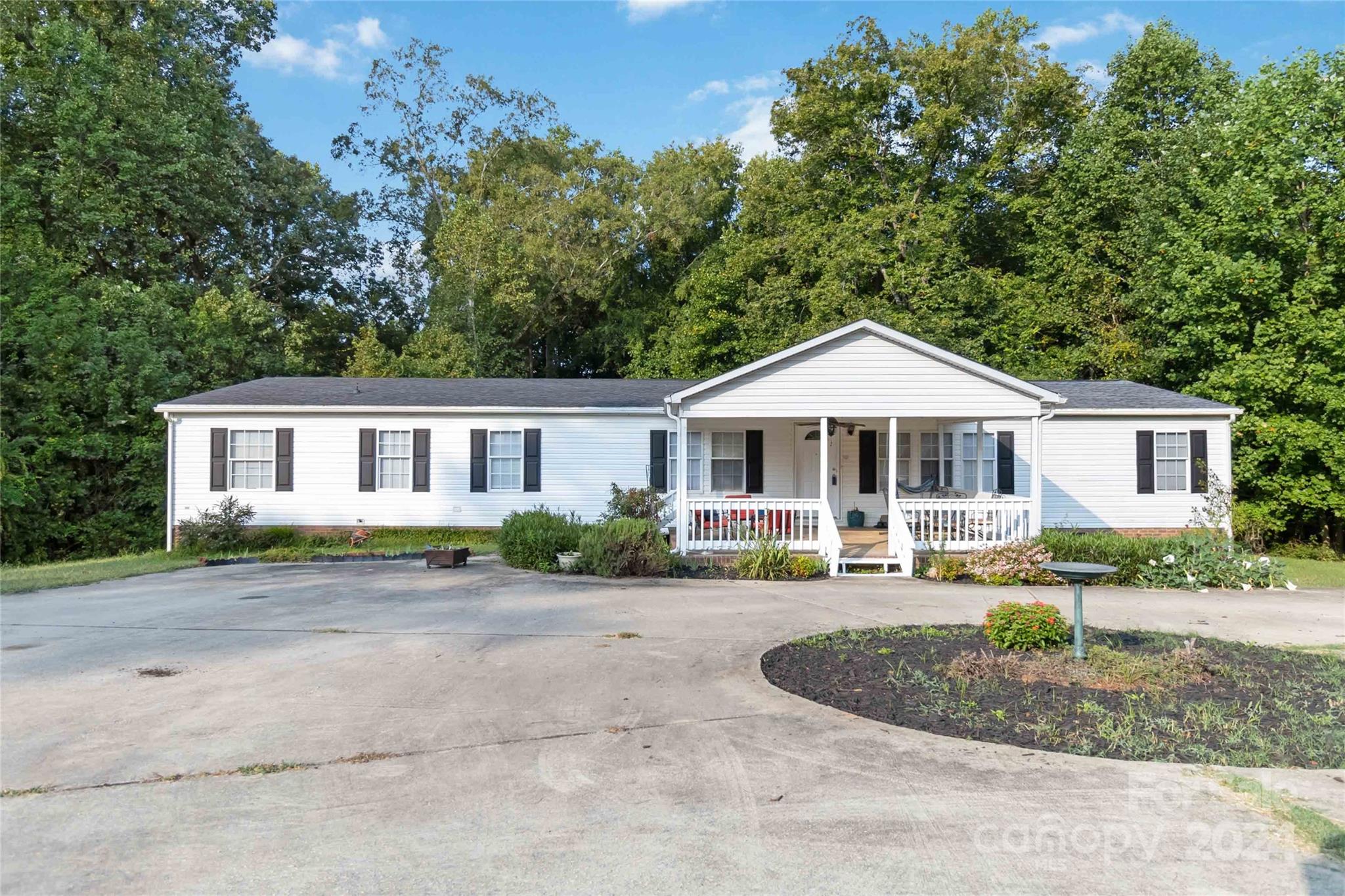 Van Wyck Rd, Lancaster, SC 29720