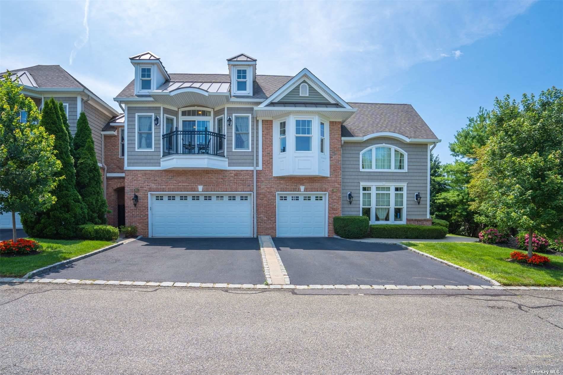 Trotting Ln, Westbury, NY 11590