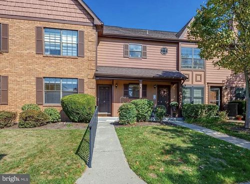 6 Barclay Ct, LAWRENCEVILLE, NJ, 08648-1455 | Card Image