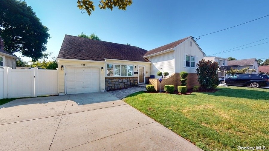 Adrienne Dr, North Bellmore, NY 11710