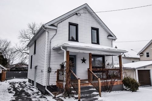 5121 Fourth Ave, Niagara Falls, ON, L2E4P7 | Card Image