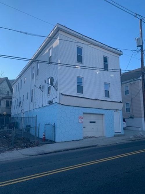 4-351-353 Lawrence St, Lowell, MA, 01852-3542 | Card Image